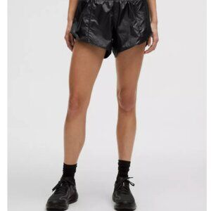 LULULEMON BRAND NEW WOMEN'S BLACK ATHLETIC SHORTS, SIZE 0
